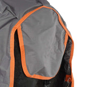 WeatherBeeta Couverture d'Hiver ComFiTec Classic Standard Neck Medium/Lite 600D 100g Gunmetal/Corail WeatherBeeta Couverture d'Hiver ComFiTec Classic Standard Neck Medium/Lite 600D 100g Gunmetal/Corail