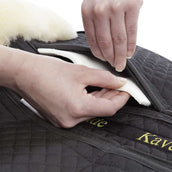 Kavalkade Tapis Sous-Selle avec Peau d'Agneau et Inserts Noir Kavalkade Tapis Sous-Selle avec Peau d'Agneau et Inserts Noir