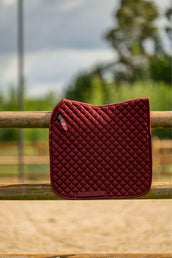 Velder Horsewear Essentials Tapis de Selle Dressage Classic Bordeaux Velder Horsewear Essentials Tapis de Selle Dressage Classic Bordeaux