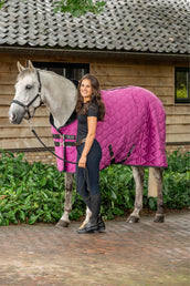 Velder Horsewear Premium Couverture de Concours Satin Glow Dutch Raspberry Velder Horsewear Premium Couverture de Concours Satin Glow Dutch Raspberry