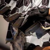 Equilibrium Couverture Anti-Mouches Field Relief Gris Equilibrium Couverture Anti-Mouches Field Relief Gris