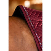 Equestrian Stockholm Tapis de Selle Vegan Fur de Saut Crystal Bordeaux Equestrian Stockholm Tapis de Selle Vegan Fur de Saut Crystal Bordeaux