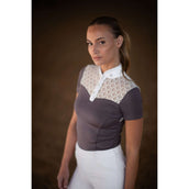 Equestrian Stockholm T-shirt de Concours Crystal Champion Blanc/Dark Violet Equestrian Stockholm T-shirt de Concours Crystal Champion Blanc/Dark Violet