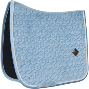 Kentucky Tapis de Selle Velvet Dressage Bleu clair Kentucky Tapis de Selle Velvet Dressage Bleu clair