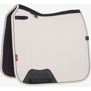 LeMieux Tapis de Selle Essence Dressage Pierre LeMieux Tapis de Selle Essence Dressage Pierre