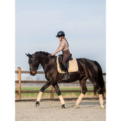 PS of Sweden Tapis de Selle Ruffle Dressage Light Sand PS of Sweden Tapis de Selle Ruffle Dressage Light Sand