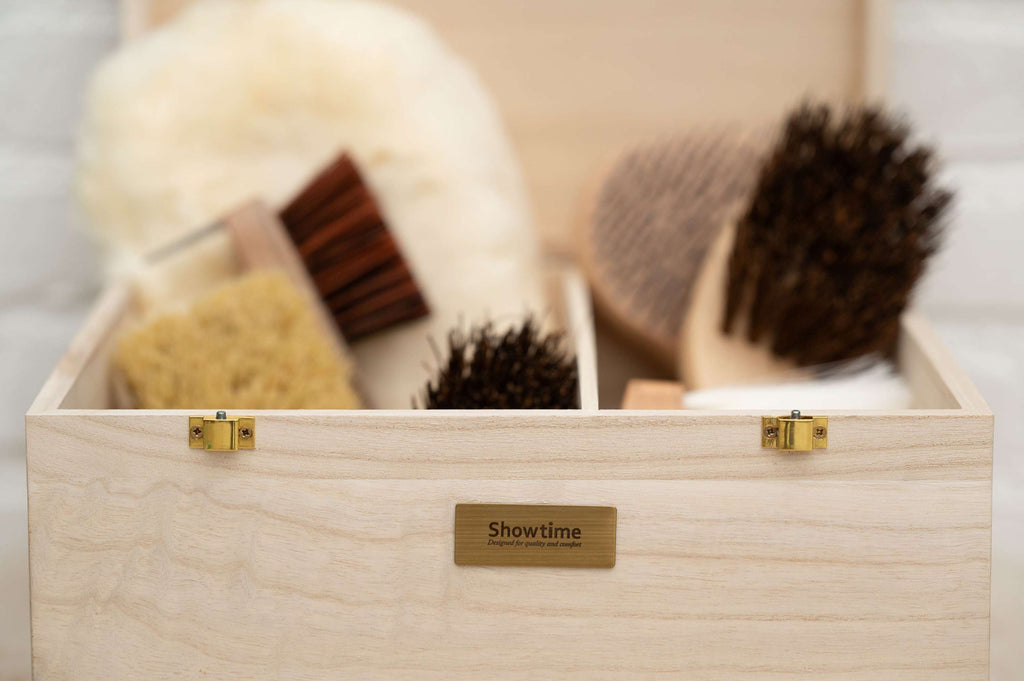 Showtime Caisse de Pansage Luxe met borstels Beige