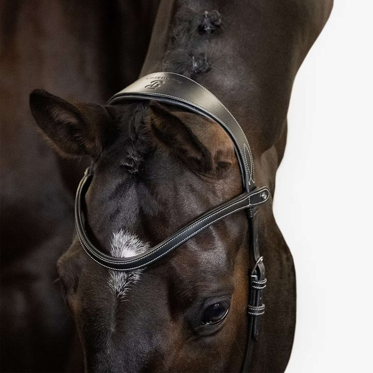 PS of Sweden Bride Helsinki Noir