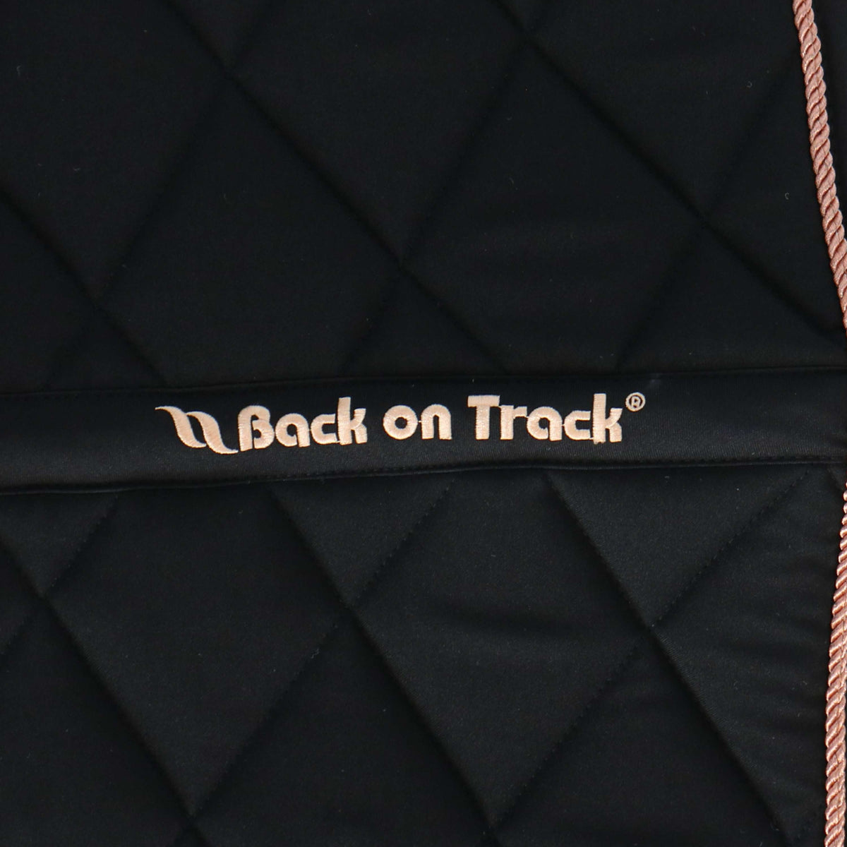 Back on Track Tapis de Selle Haze Dressur Noir/Or Rose