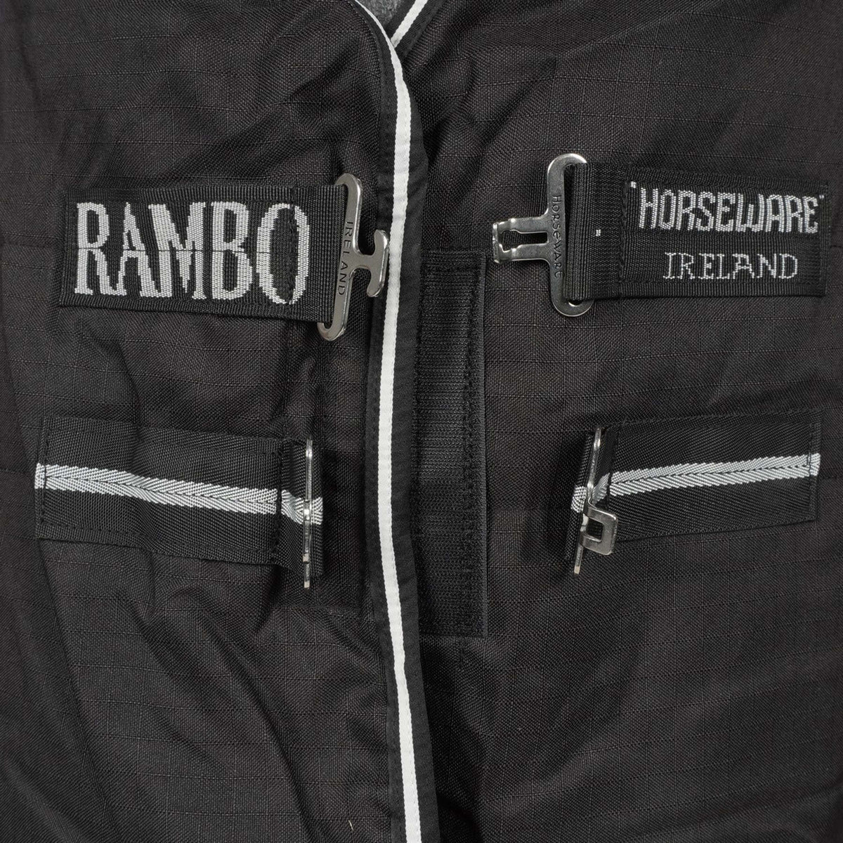 Rambo Couverture d'Écurie 400g Noir/Argent