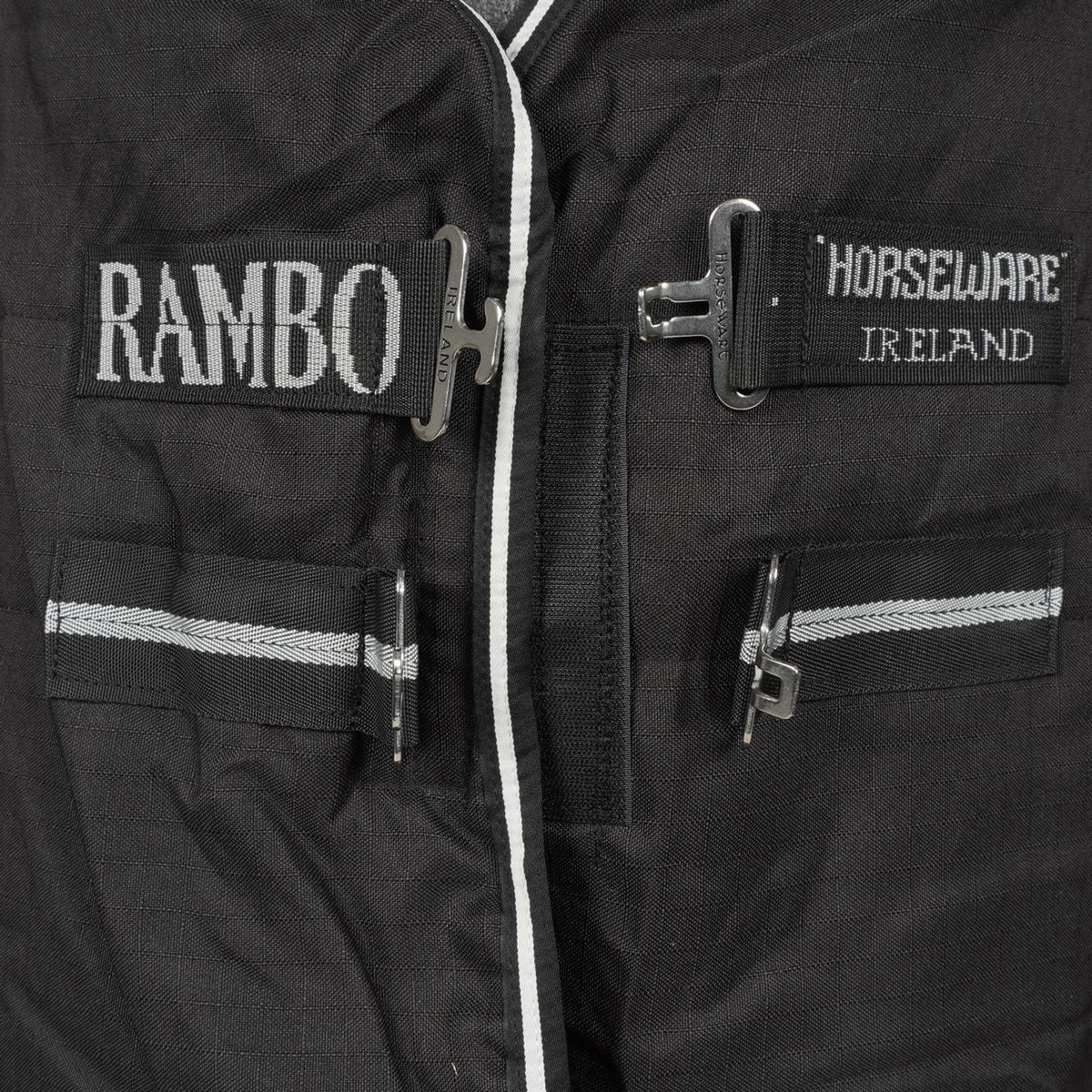 Rambo Couverture d'Écurie 100g Noir/Argent