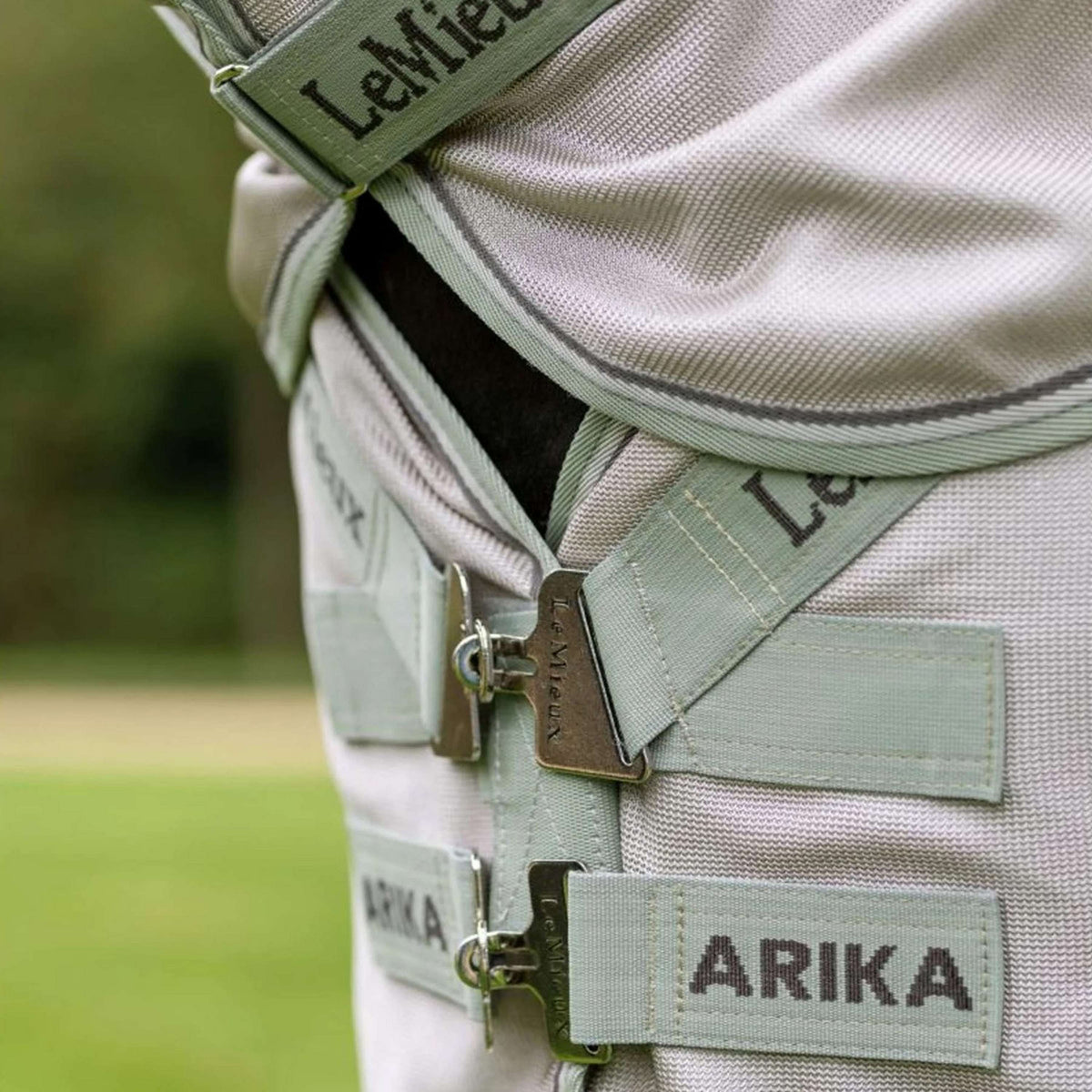 LeMieux Couverture Anti-Mouches Arika Armour-Tek Pierre