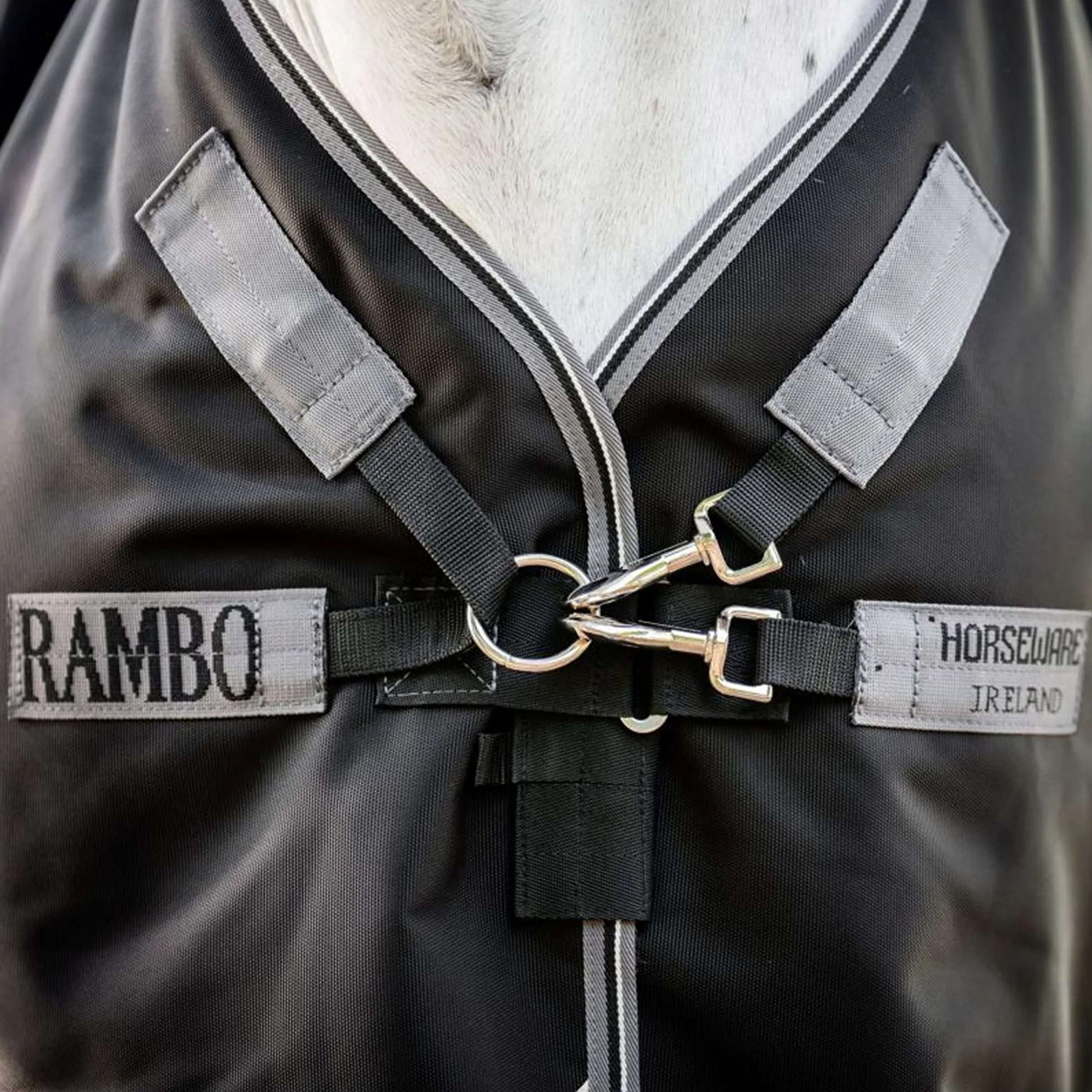 Rambo Chemise Turnout 1680D 50g Noir/Thunderstorm Grey/Silver
