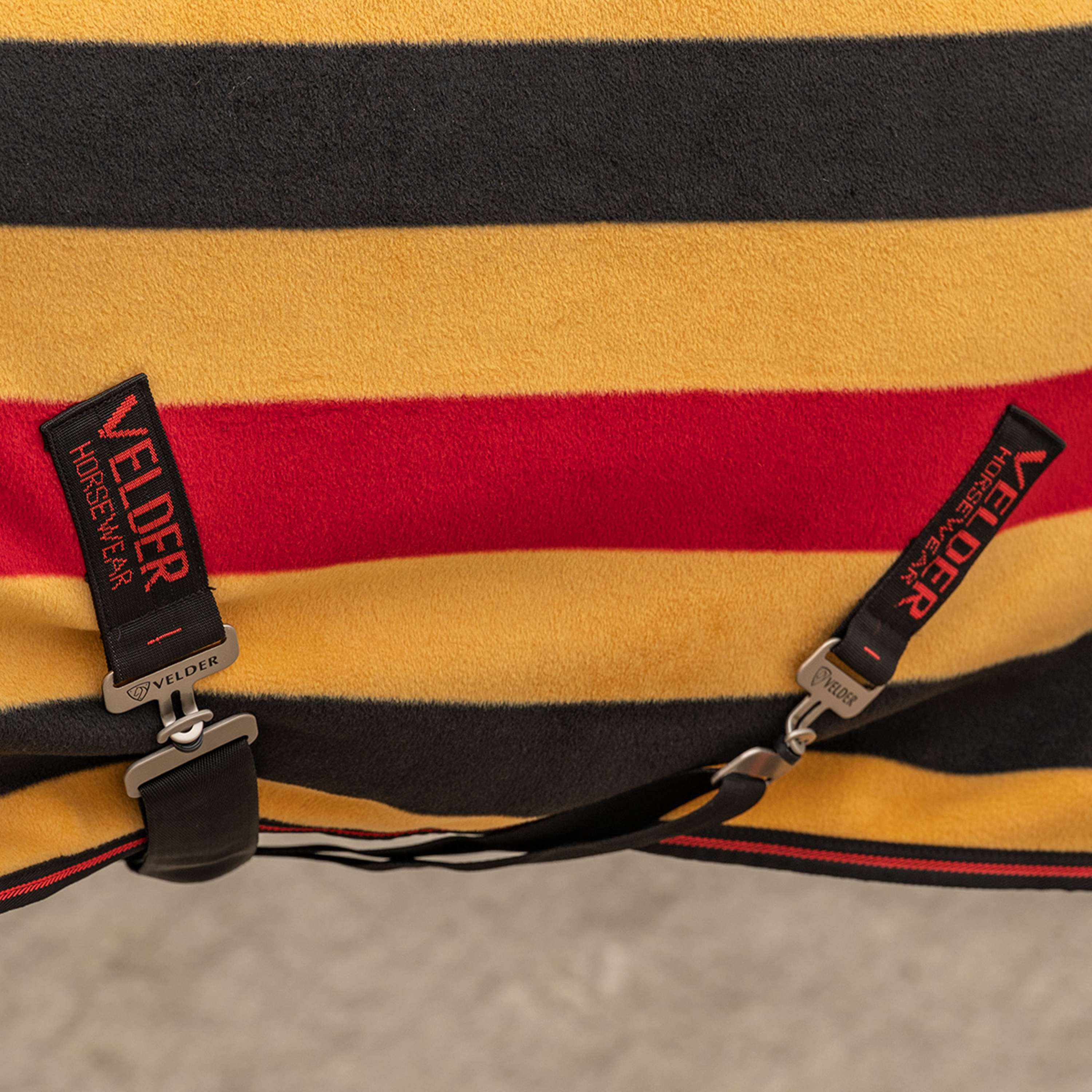 Velder Horsewear Premium Pony Deluxe Fleece Cooler Rug Noir/Jaune