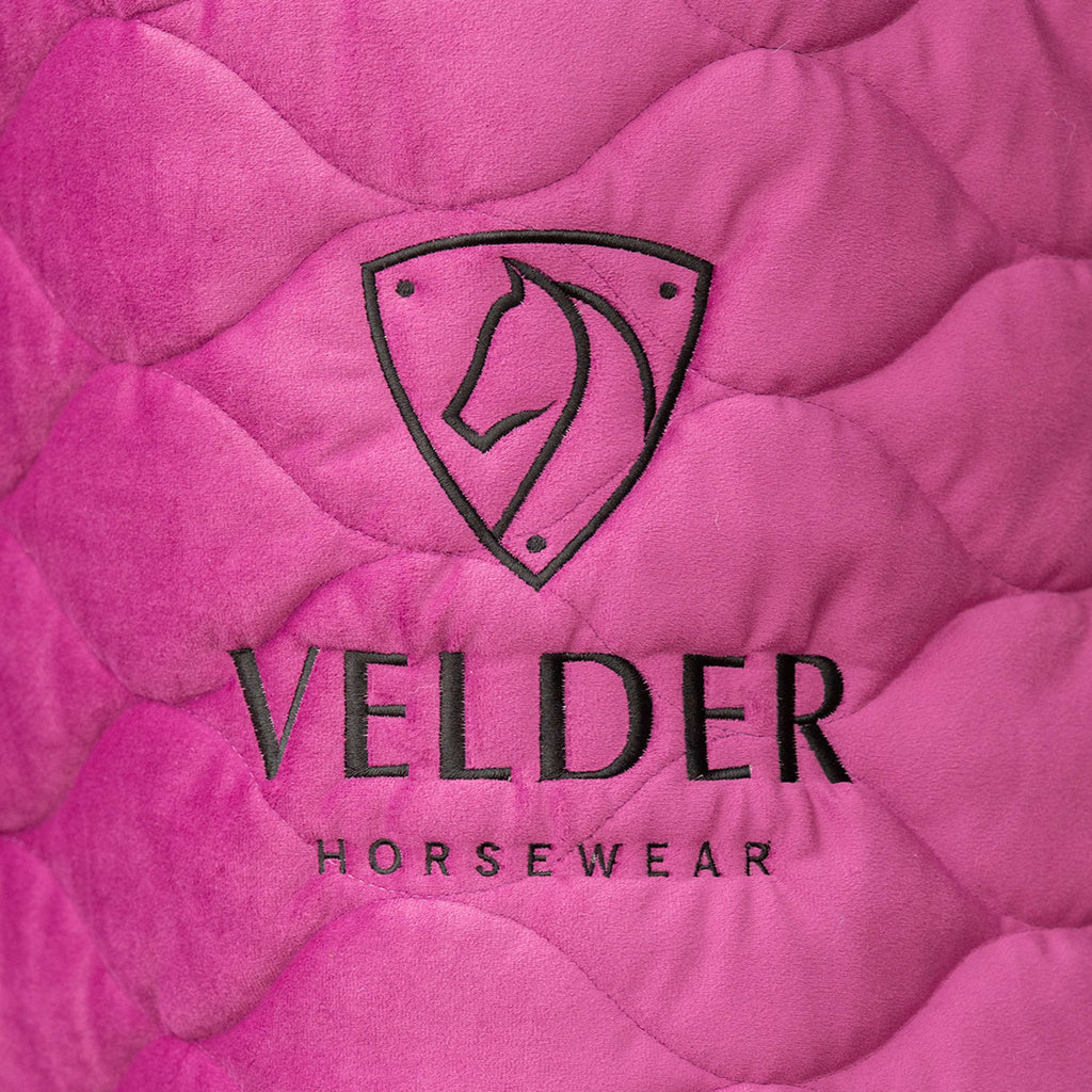 Velder Horsewear Premium Couverture de Concours Satin Glow Dutch Raspberry