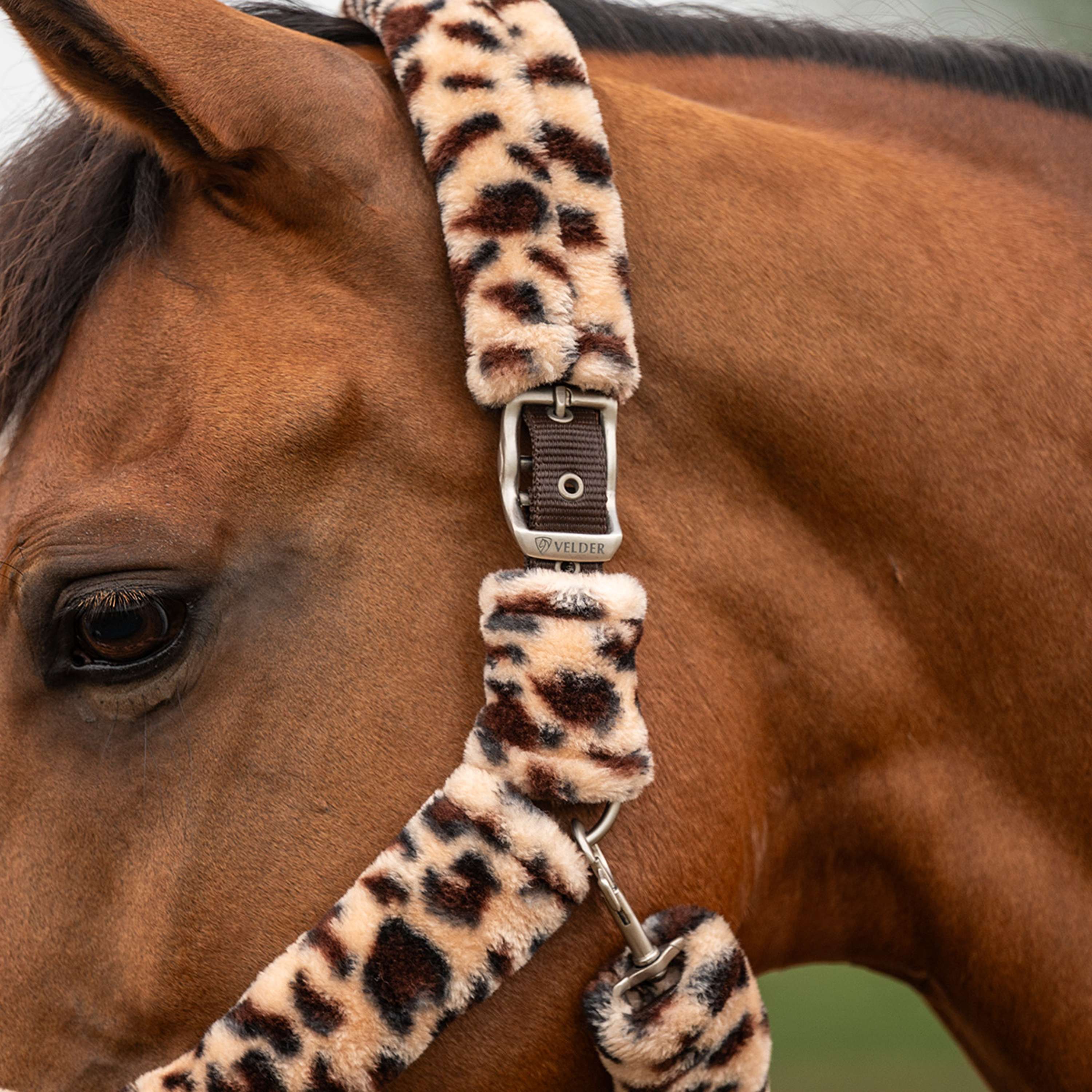 Velder Horsewear Premium Licol Comfort Fur Snow Leopard Marron