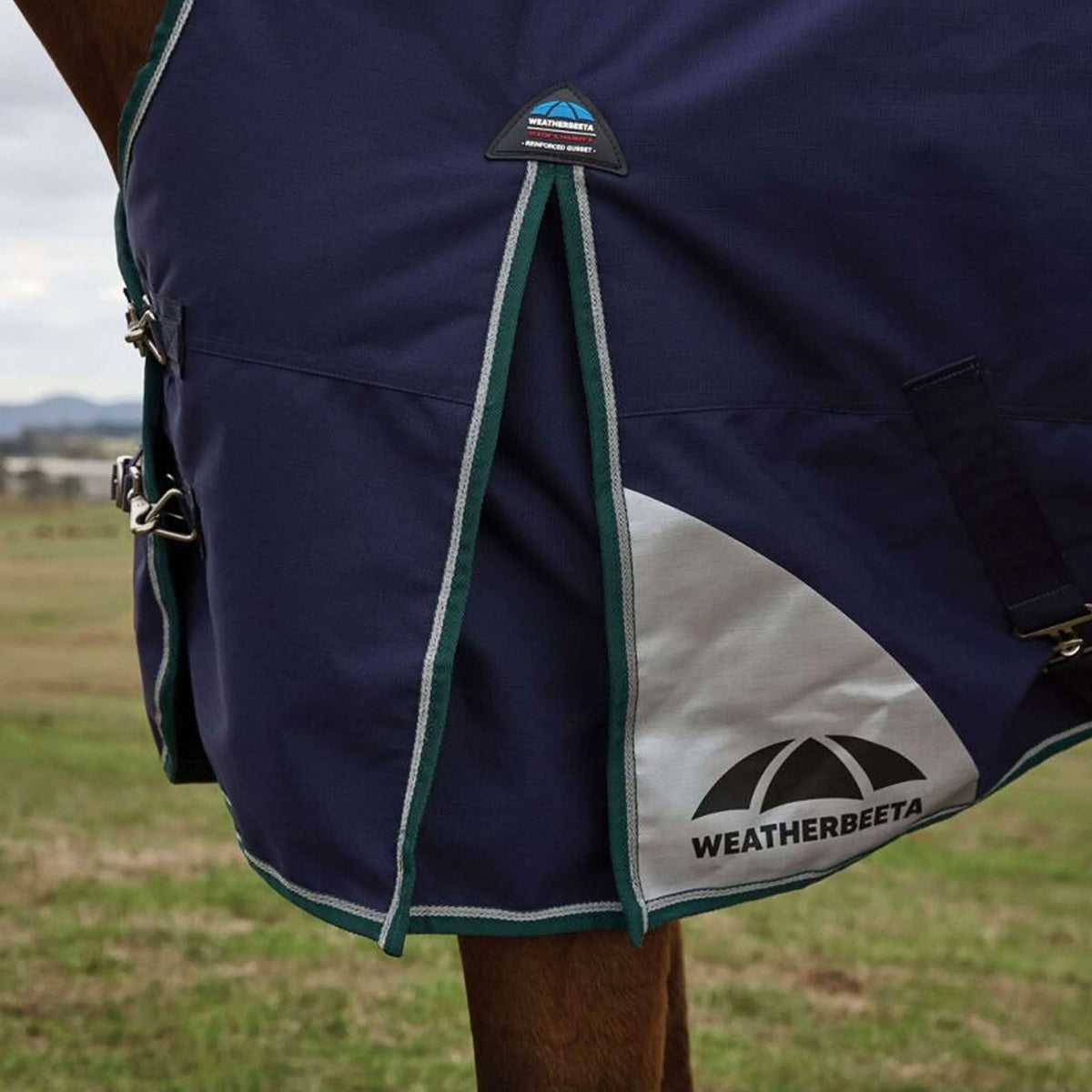 WeatherBeeta ComFiTec Plus Dynamic Turnout High Neck 100g Navy/Forest Green