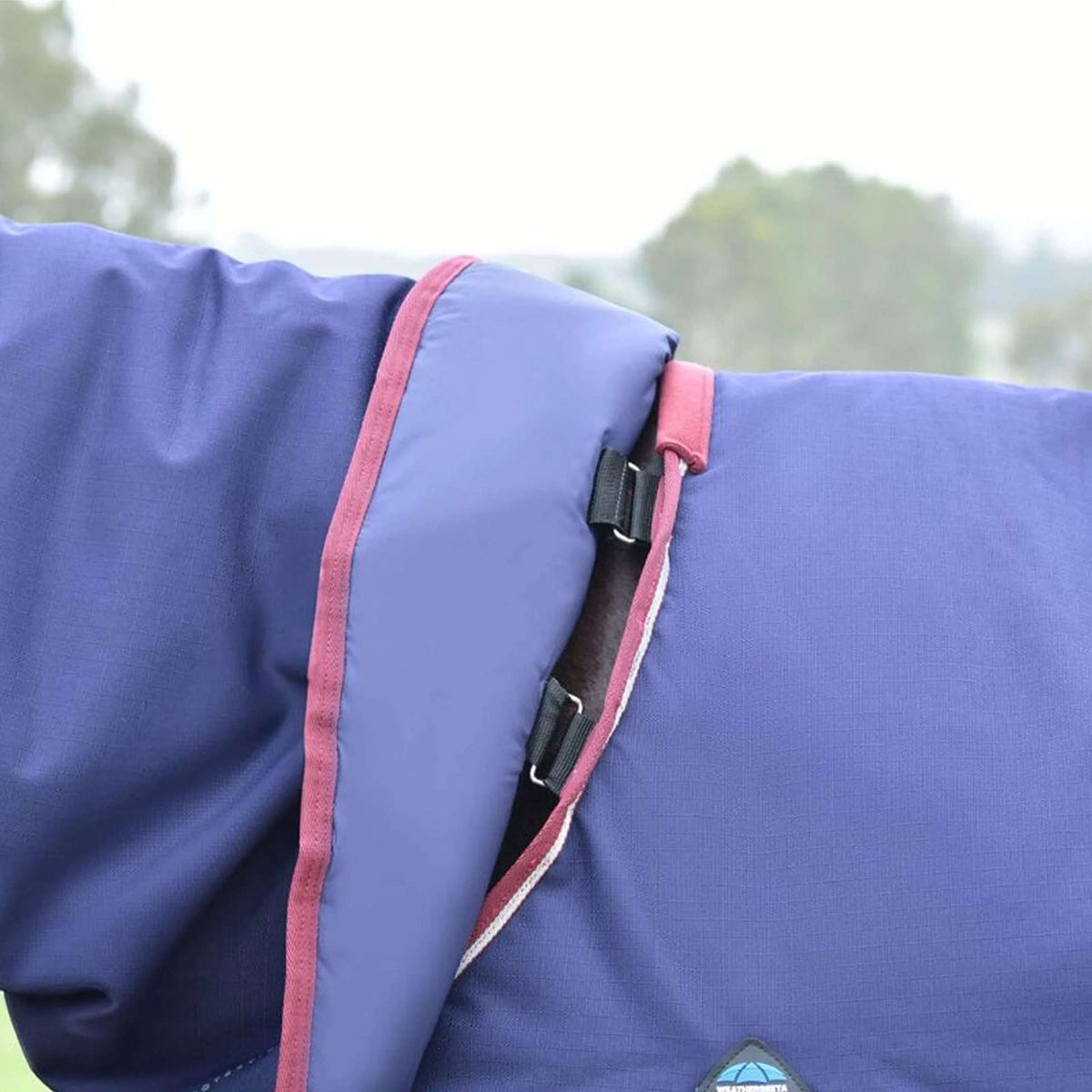 WeatherBeeta ComFiTec Essential Turnout Detach-A-Neck 50g Marine/Bordeaux