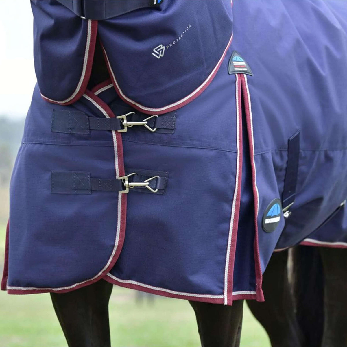WeatherBeeta ComFiTec Essential Turnout Detach-A-Neck 50g Marine/Bordeaux