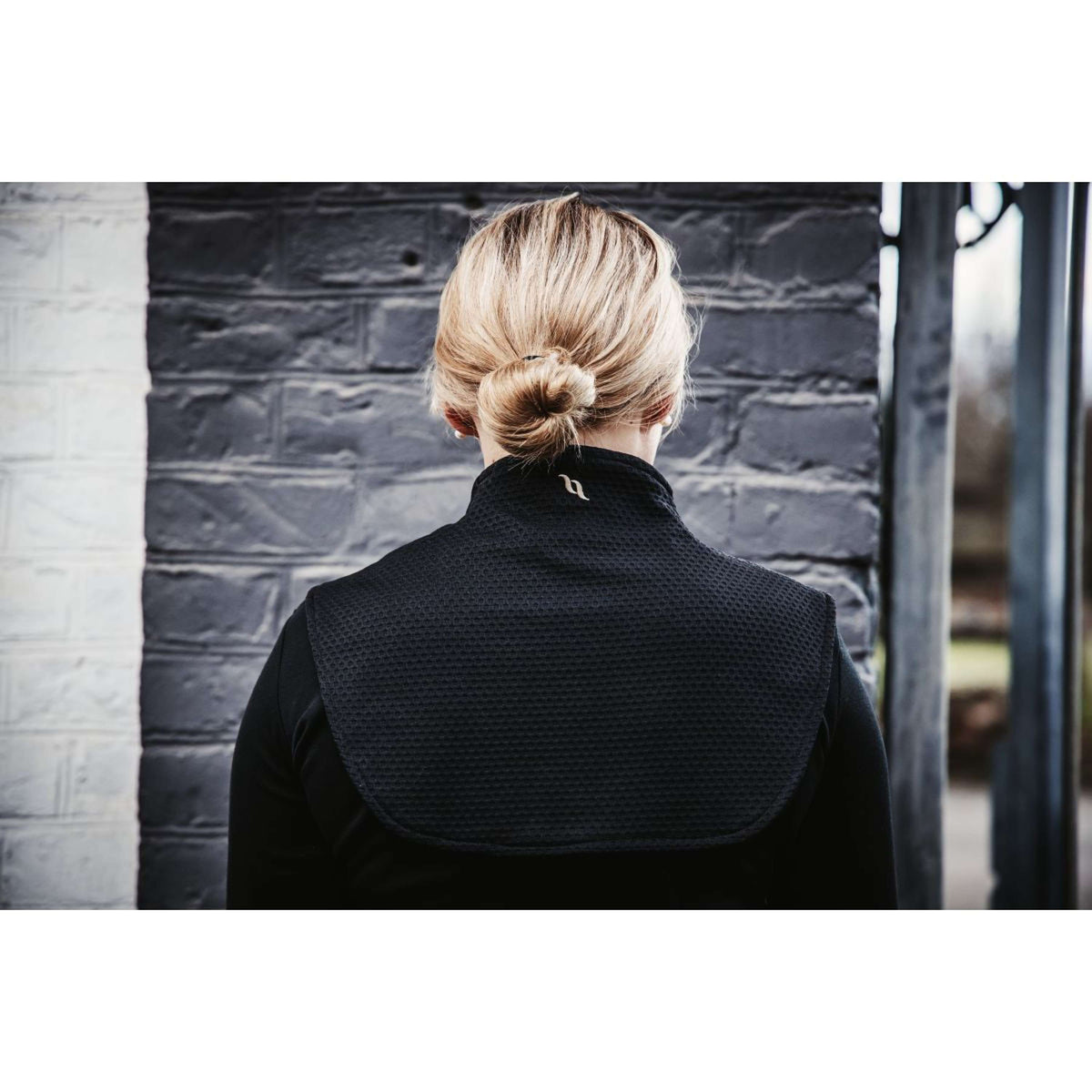 Back on Track Protège-Cou Carnelian Noir