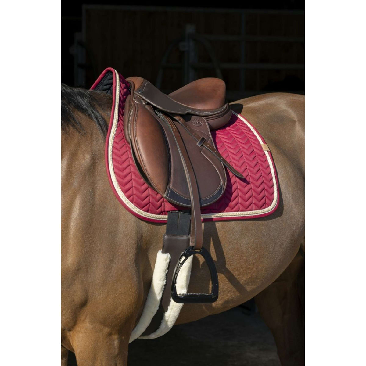 EQUITHÈME Tapis de Selle Softy Jumping Bordeaux