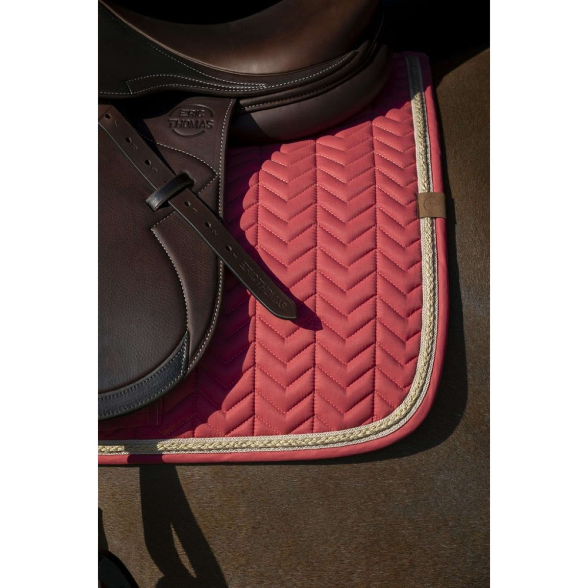 EQUITHÈME Tapis de Selle Softy Jumping Framboise