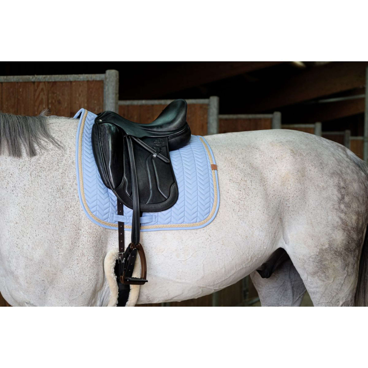 EQUITHÈME Tapis de Selle Softy Dressage Bleu clair