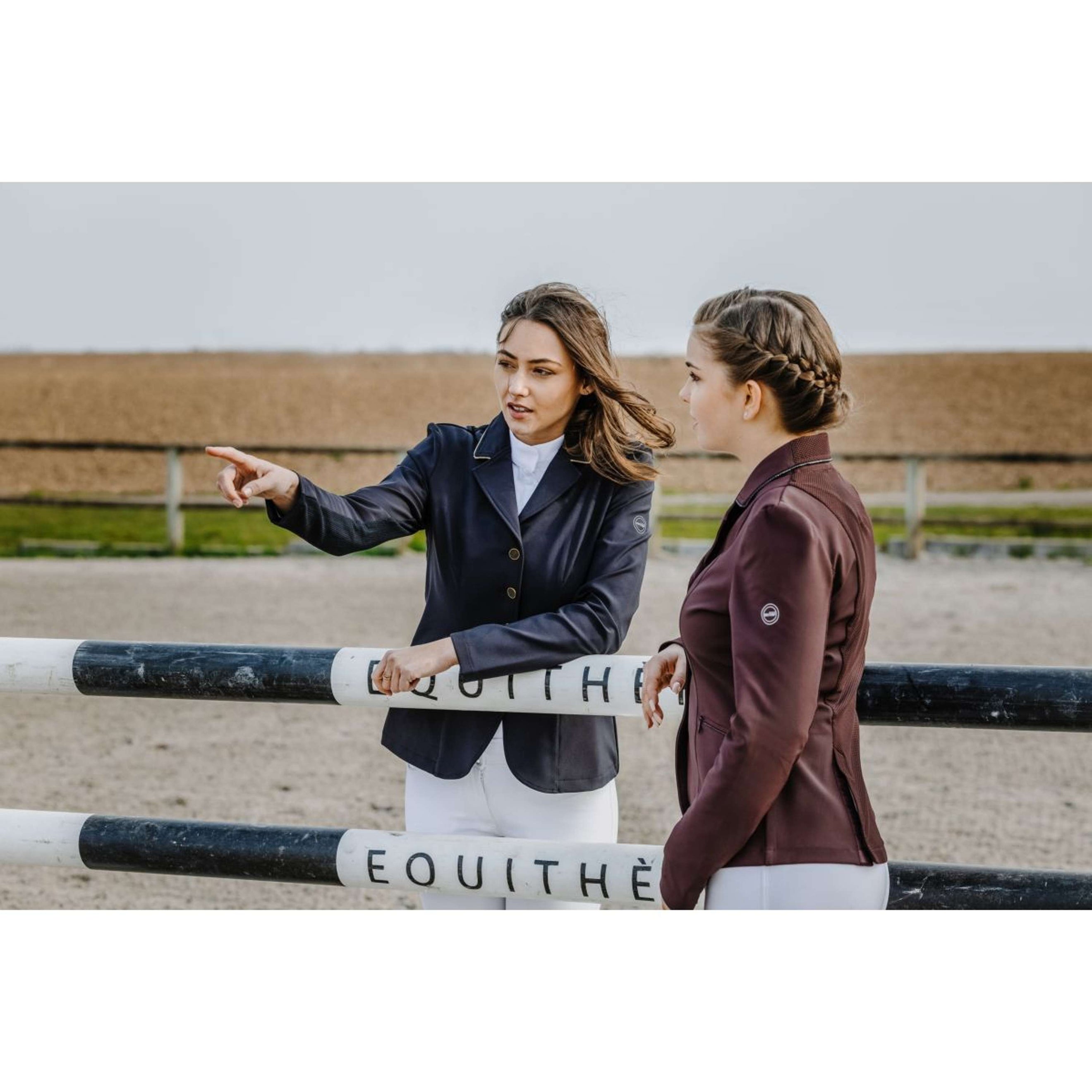 EQUITHÈME Petite Veste de Concours Oliva Noir EQUITHÈME Petite Veste de Concours Oliva Noir