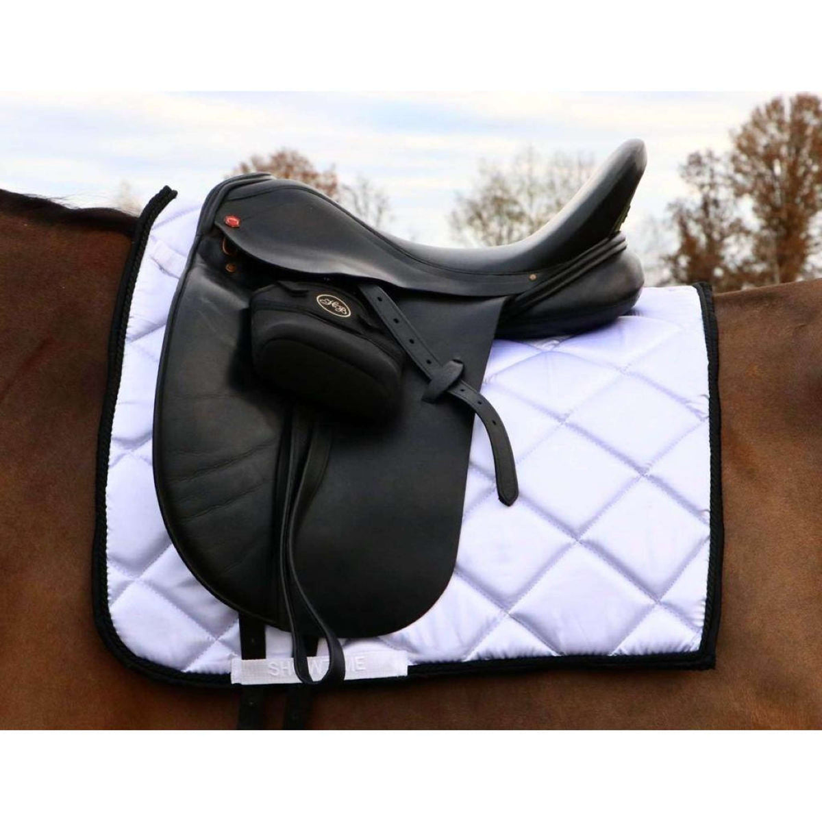 HB Tapis de Selle Showtime Dressage blanc/marine