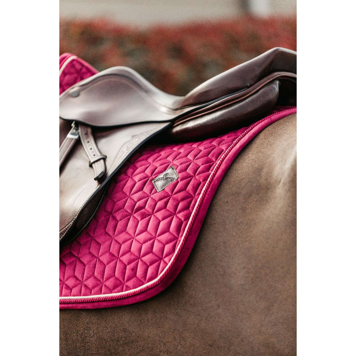 Kentucky Tapis de Selle Velvet de Saut Fuchsia