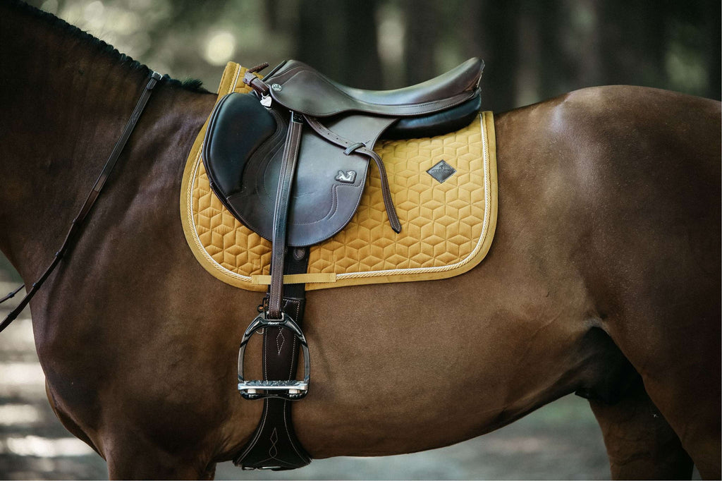 Kentucky Tapis de Selle Velvet de Saut Moutarde