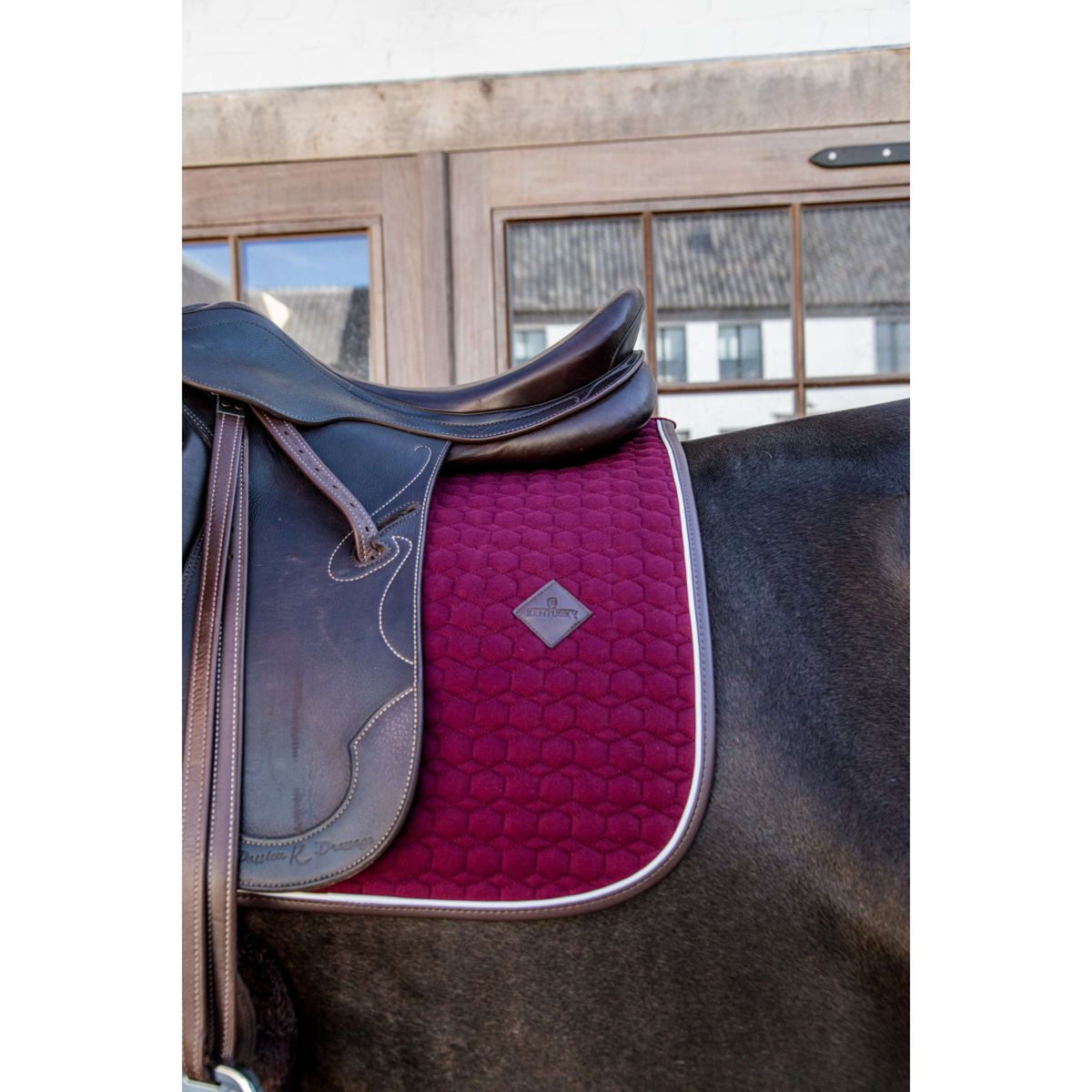 Kentucky Tapis de Selle de Dressage Classic Cuir Bordeaux