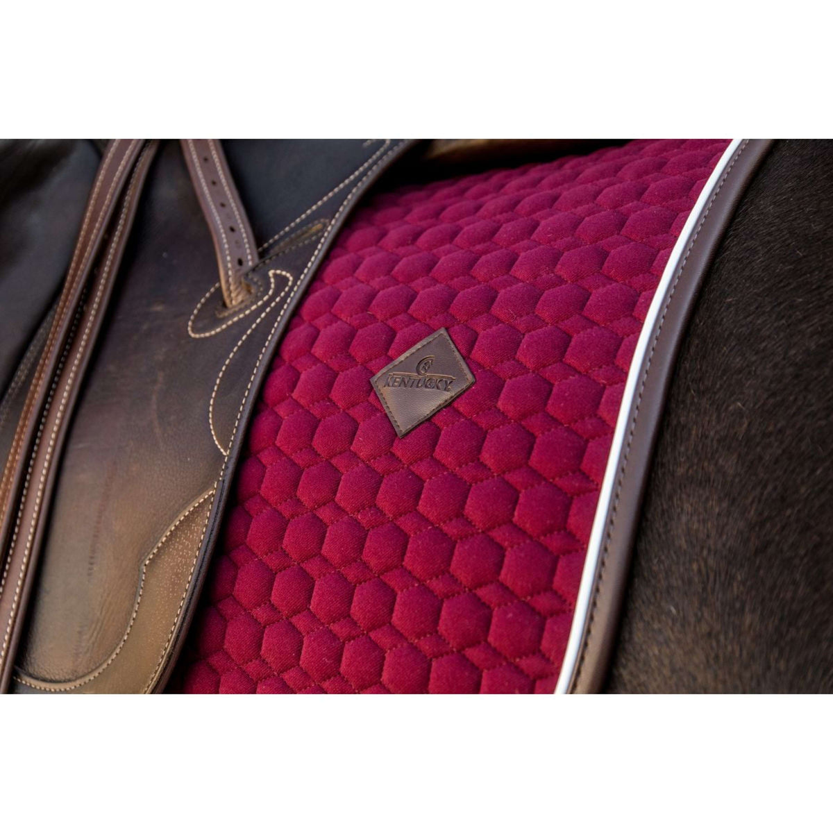 Kentucky Tapis de Selle de Dressage Classic Cuir Bordeaux