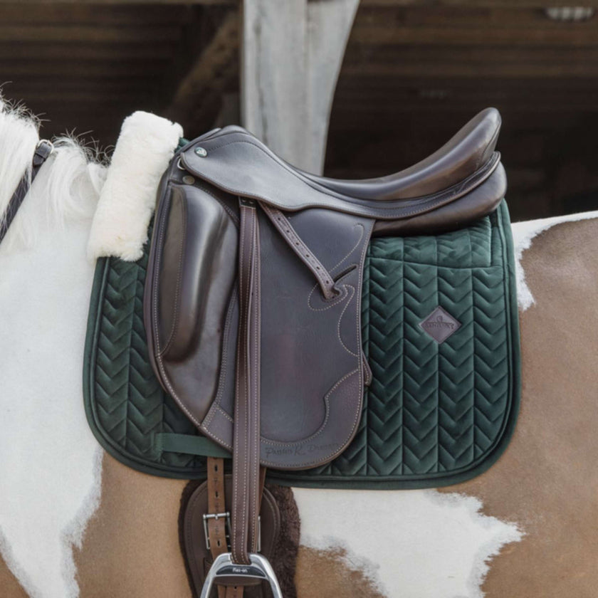 Kentucky Tapis de Selle Skin Friendly velours Dressage Pine Green