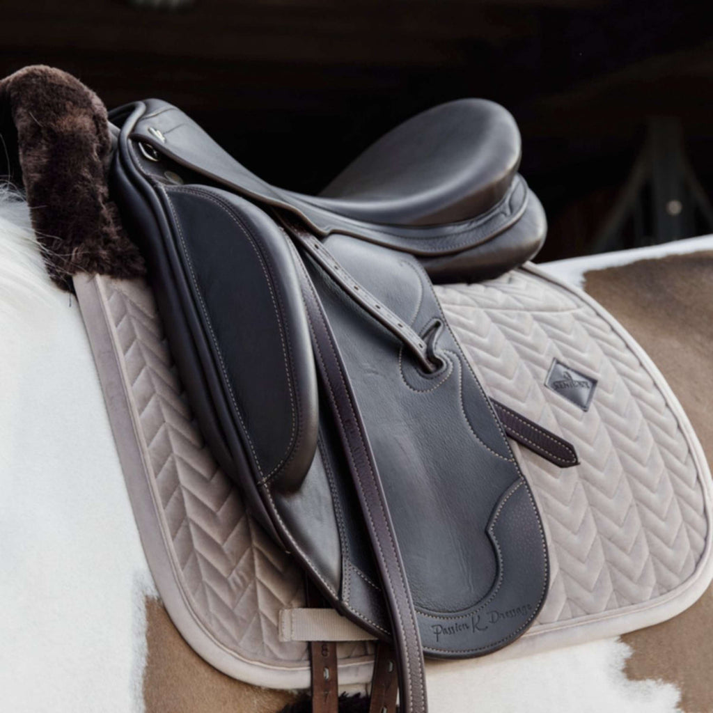 Kentucky Tapis de Selle Skin Friendly velours Dressage Beige