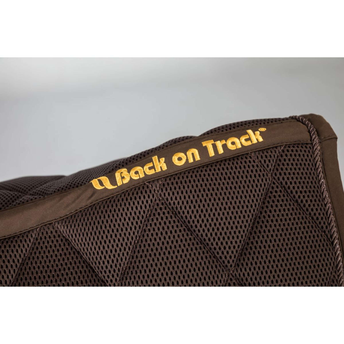 Tapis de selle de dressage Amiko, marron chocolat Tapis de selle de dressage Amiko, marron chocolat
