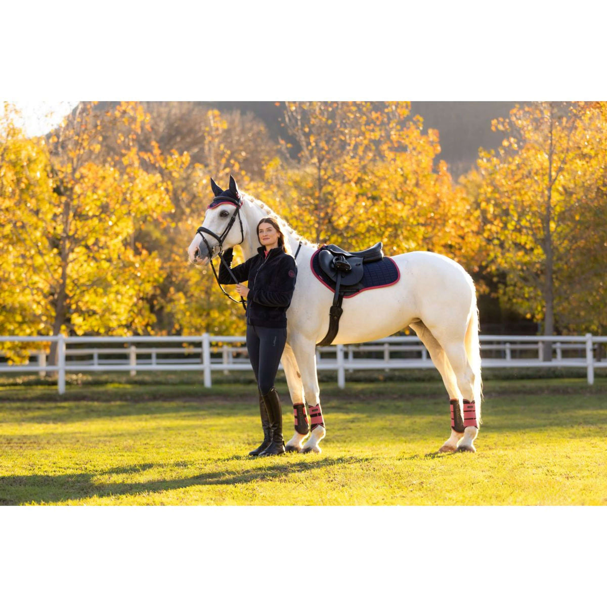 LeMieux Tapis de Selle Suede de Saut Navy/Airelle