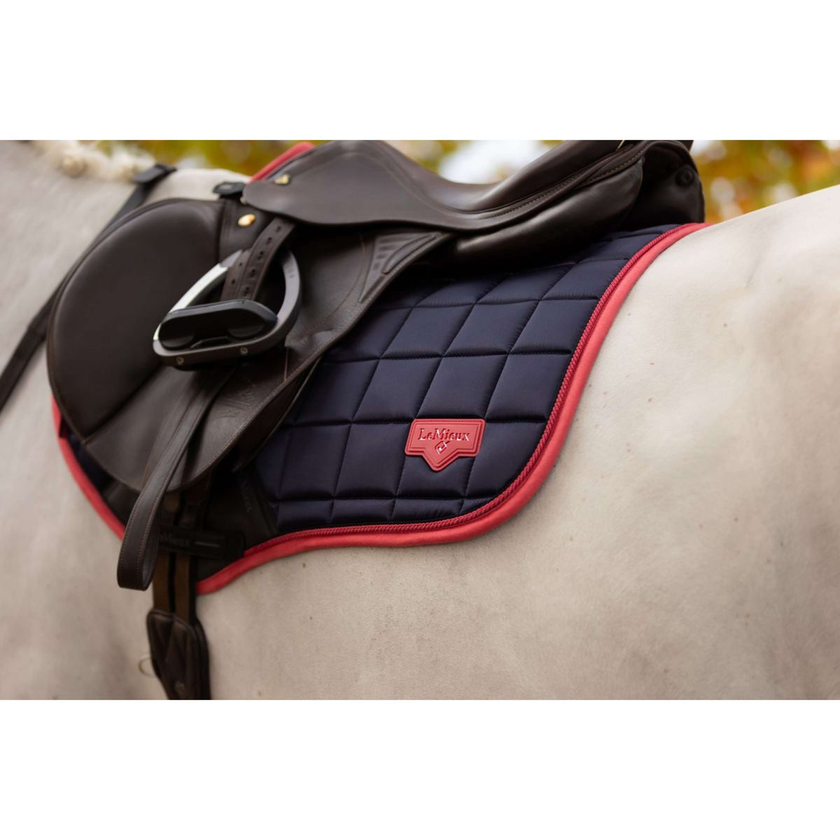 LeMieux Tapis de Selle Loire Classic de Saut Navy/Airelle