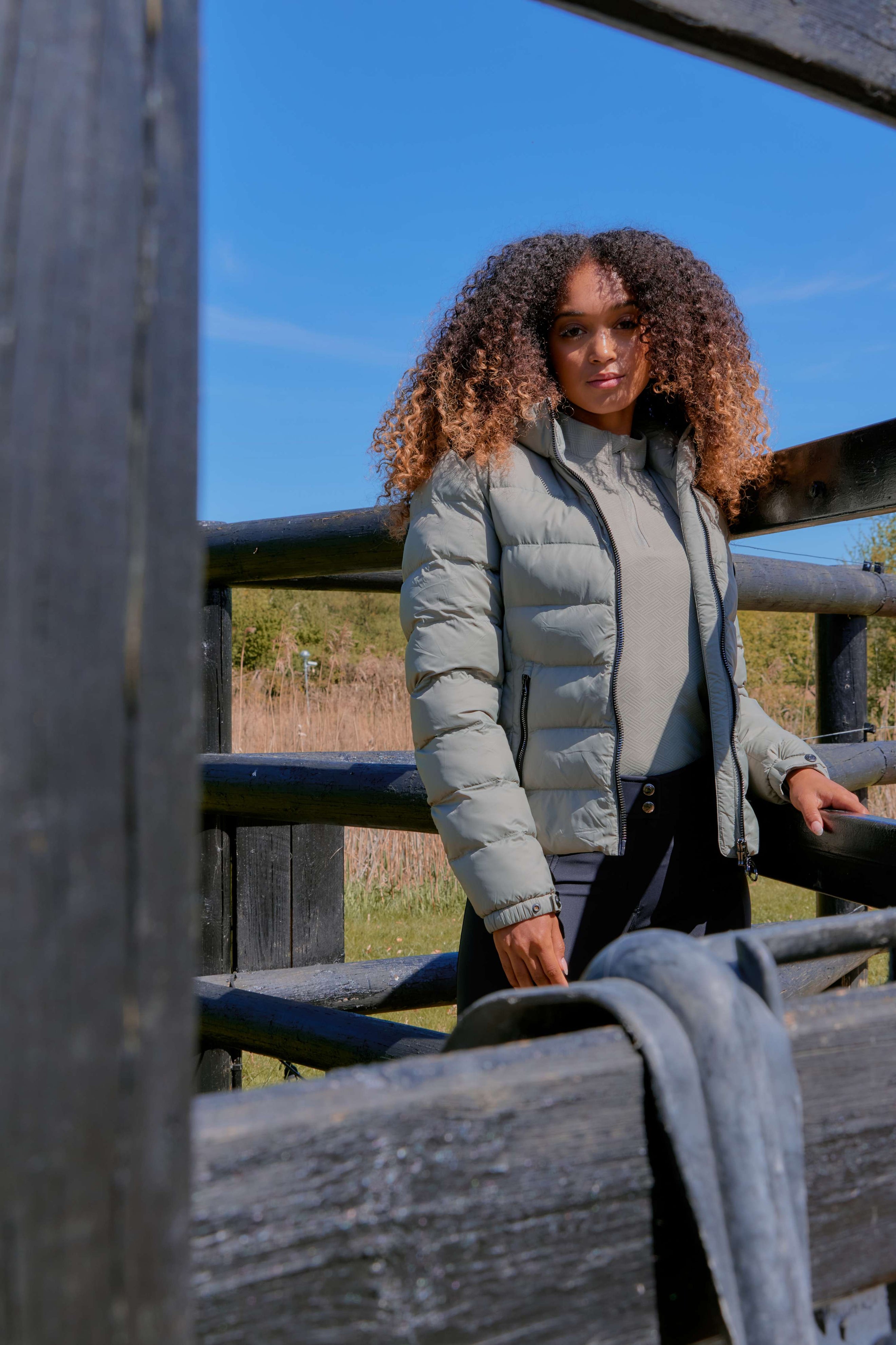 Montar Winter 25/26 Warm Light grey