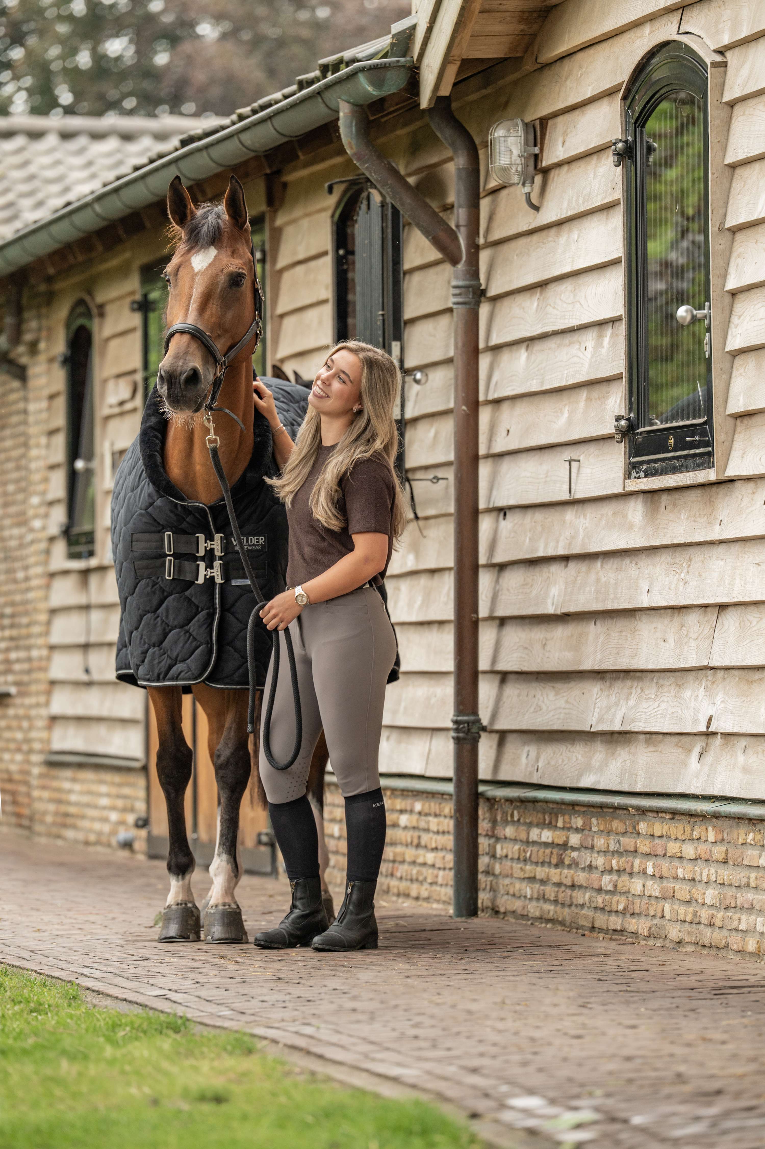 Velder Horsewear Premium Couverture de Concours Satin Glow Black Night