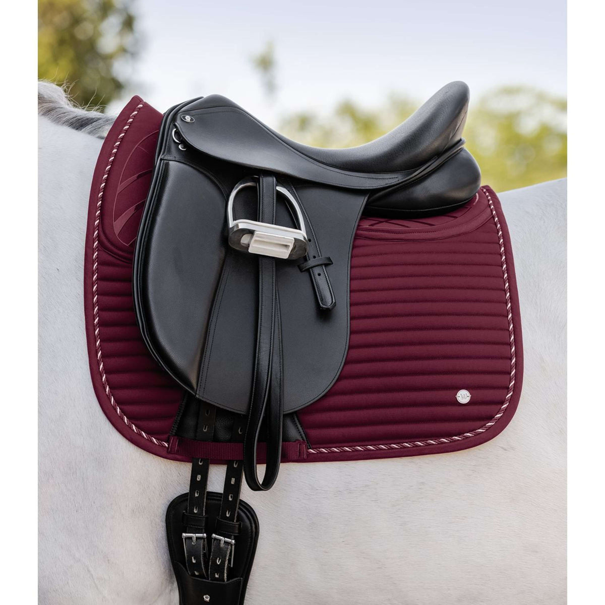 Waldhausen Tapis de Selle Riga Dressage Velvet Red