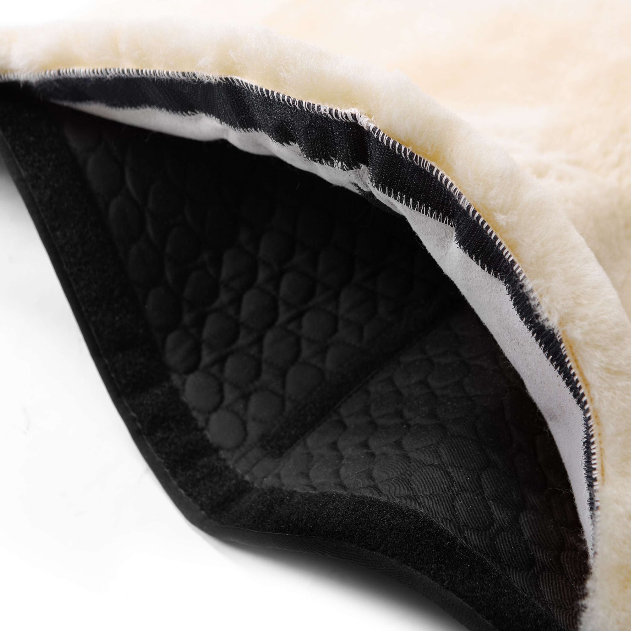 Werner Christ Tapis Western Sheepskin 30mm Noir/Naturel Werner Christ Tapis Western Sheepskin 30mm Noir/Naturel