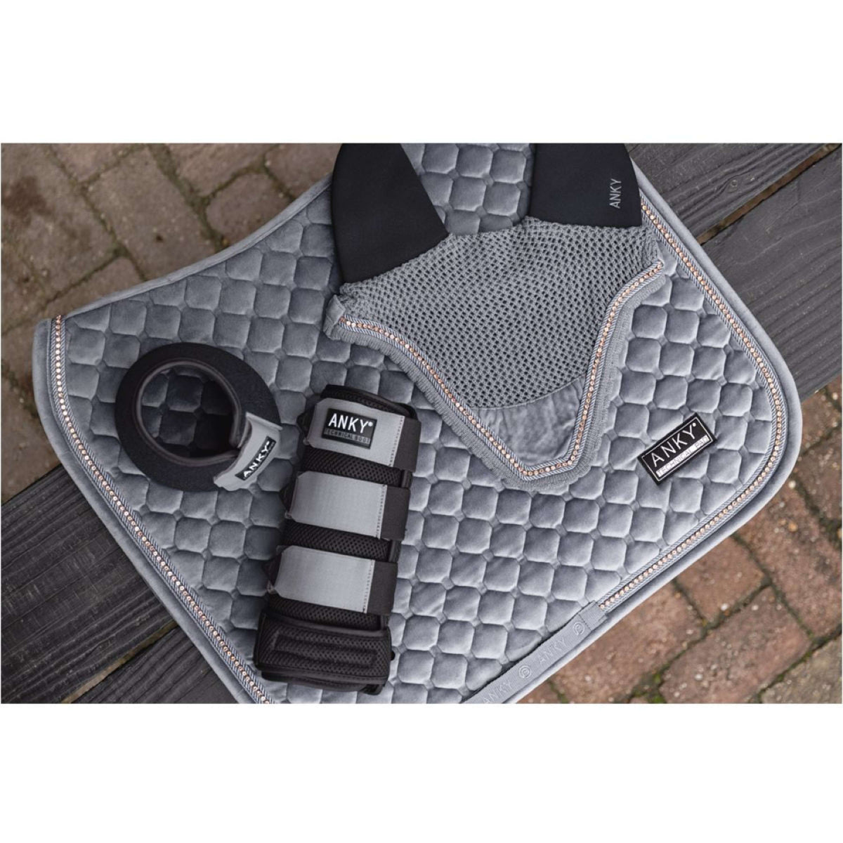 ANKY Tapis de Selle Velvet Stones Dressage Steel Grey