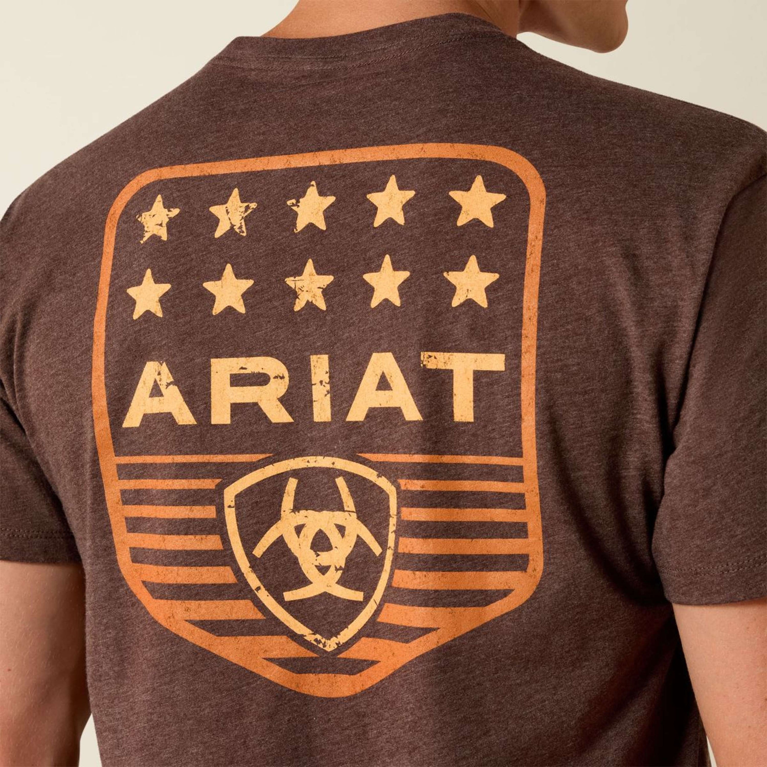 Ariat T-Shirt Strip Patriotic Badge Tee Hommes Brown Heather Ariat T-Shirt Strip Patriotic Badge Tee Hommes Brown Heather