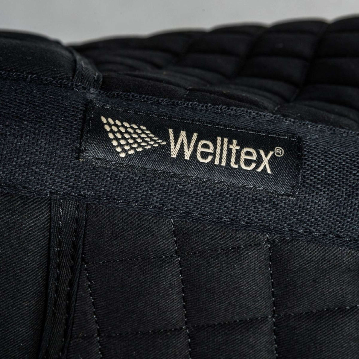 Back on Track Tapis de Selle No. III Dressage Noir