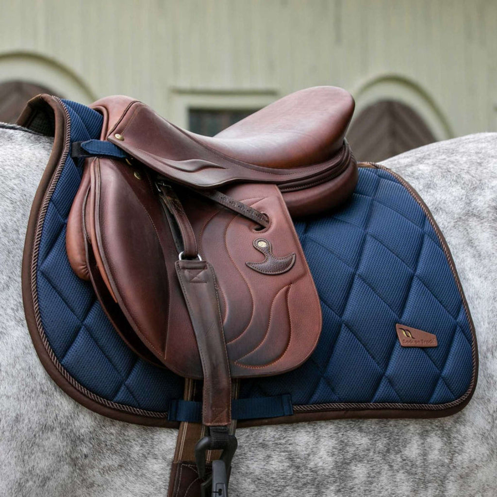 Back on Track Tapis de Selle AirFlow de Saut Bleu