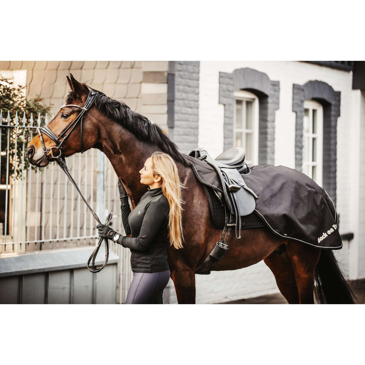 Back on Track Couvre-reins Sammy Noir