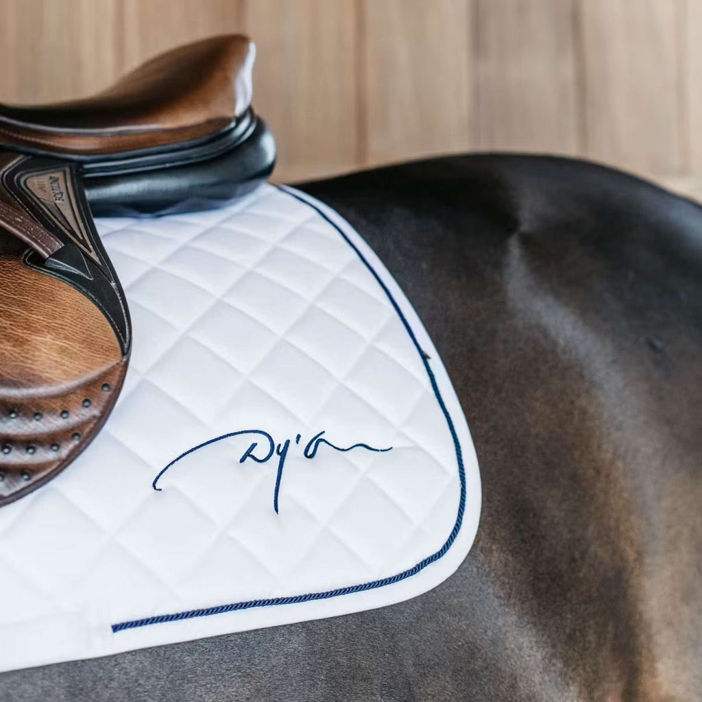 Dyon Tapis de Selle Diamond de Saut Blanc