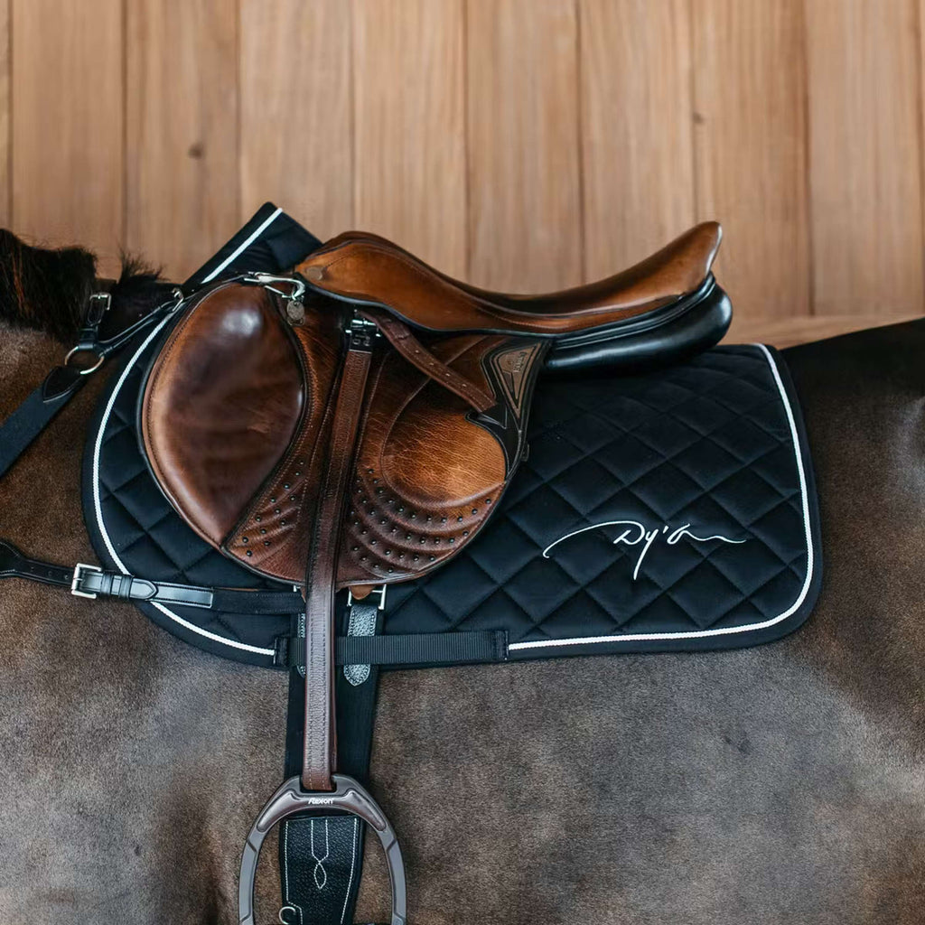 Dyon Tapis de Selle Diamond de Saut Noir