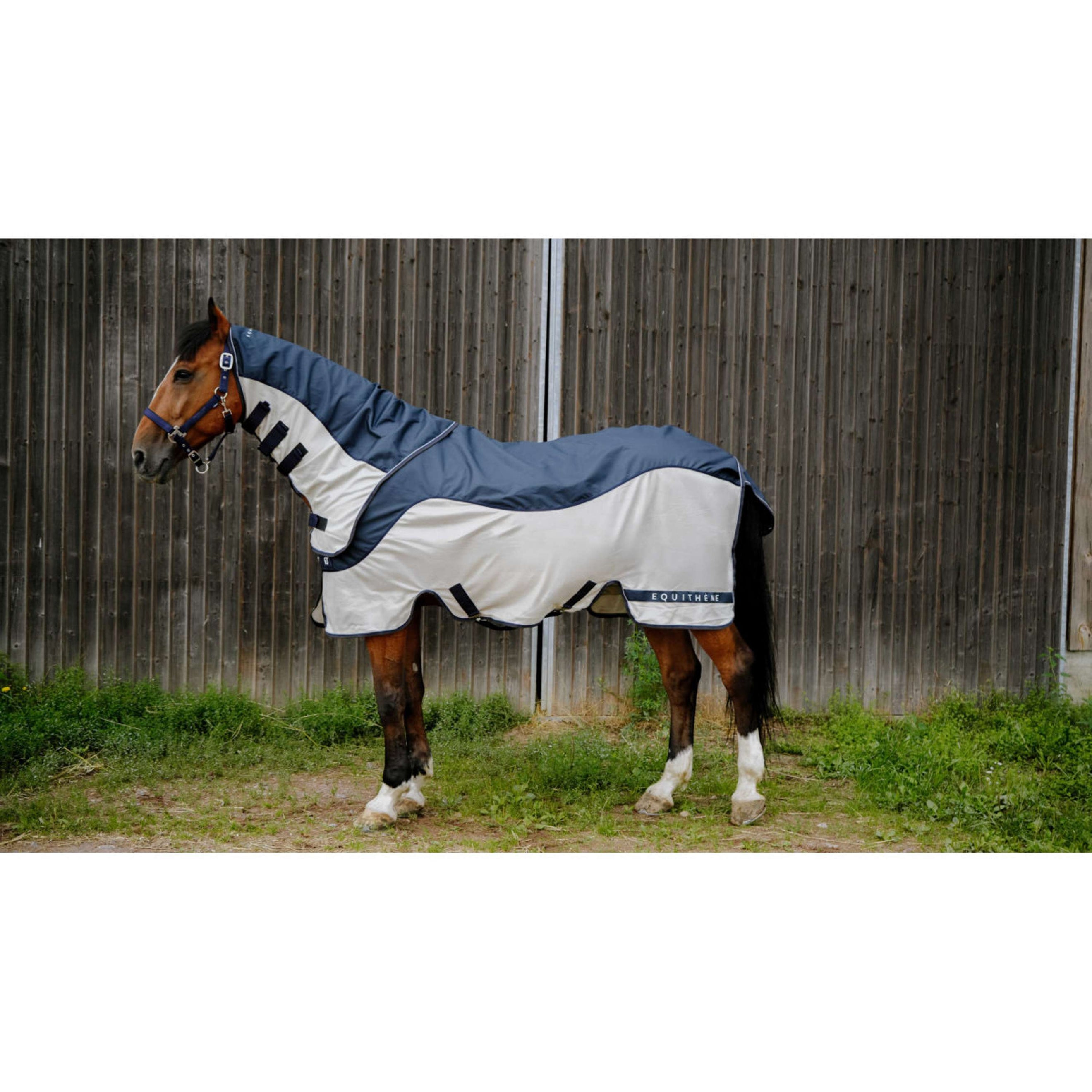EQUITHÈME Couverture Anti-Mouches TYREX Combofly 600D avec Couvre-cou Navy Blue/Grey EQUITHÈME Couverture Anti-Mouches TYREX Combofly 600D avec Couvre-cou Navy Blue/Grey